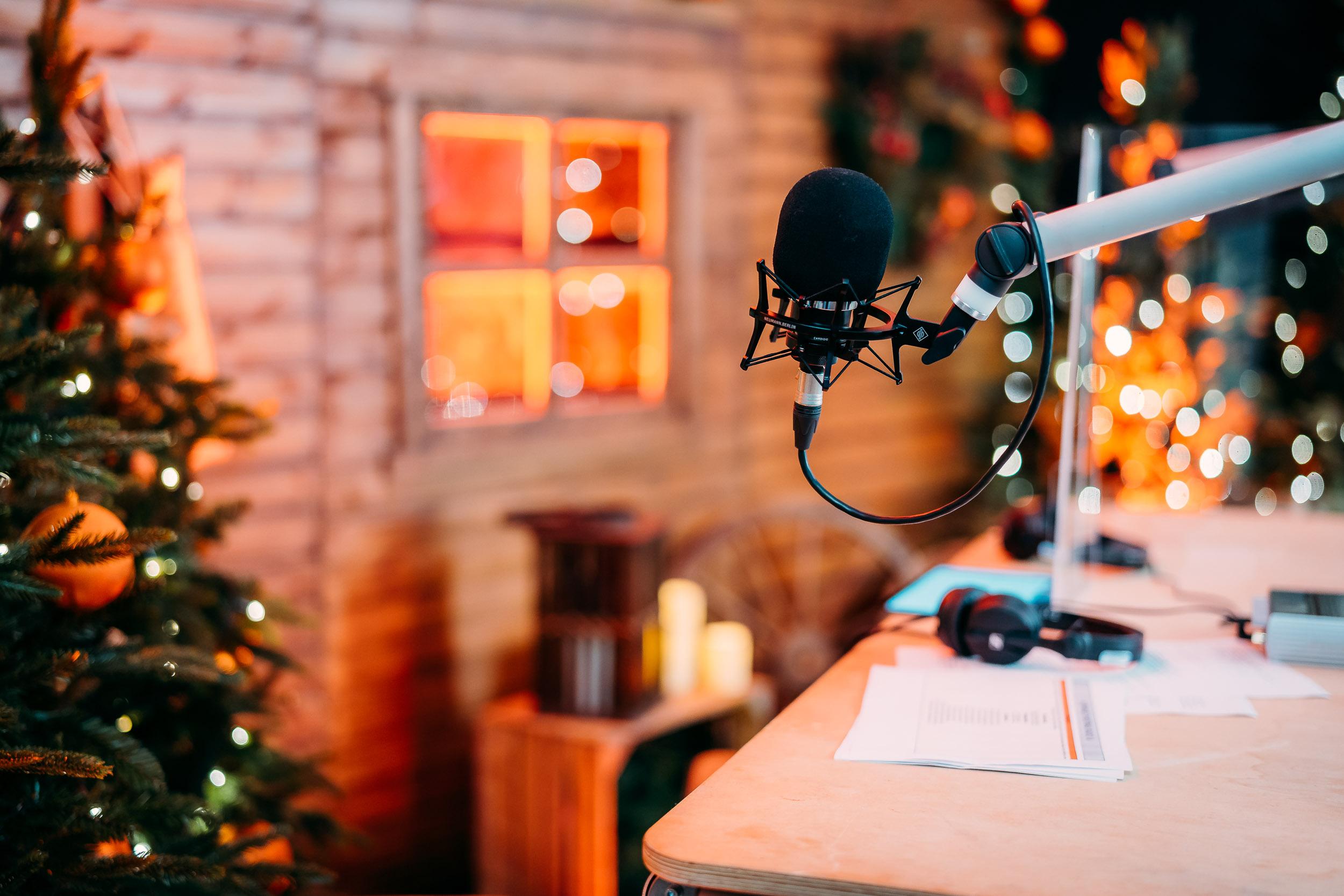 Orange Christmas Radio 